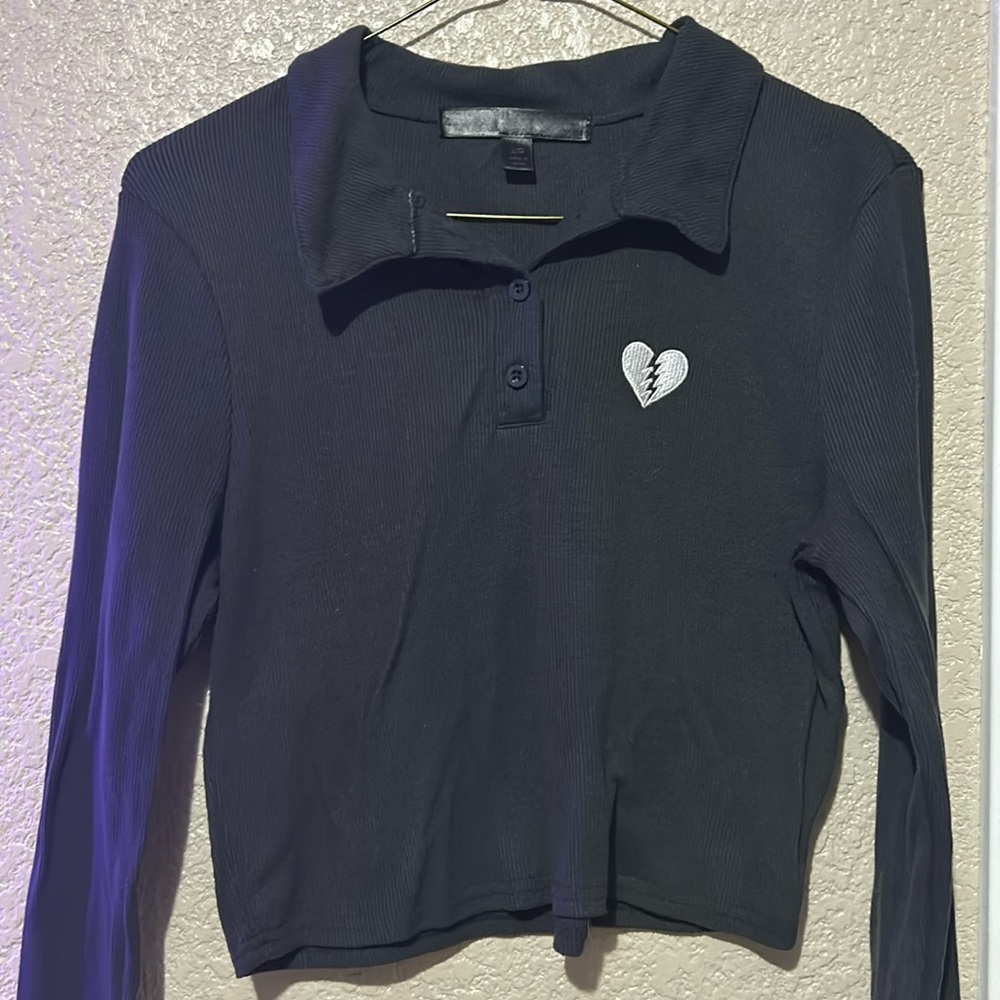 Long sleeve crop-top